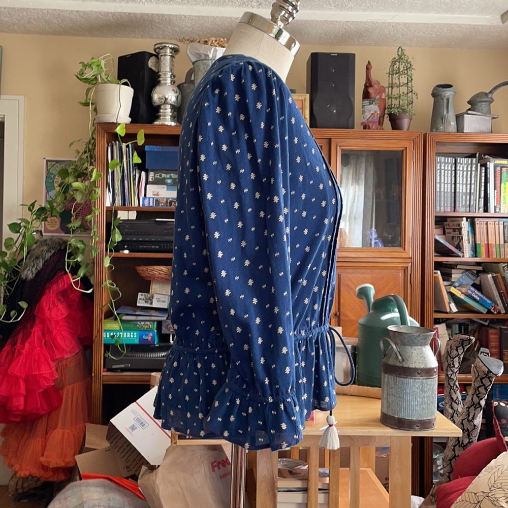 Lucky brand button up top - Picture 4 of 6